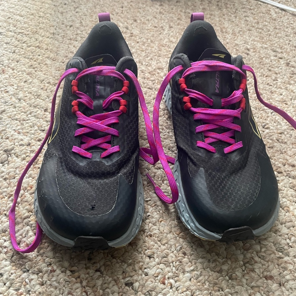 Altra Outroad 1 trail running shoe store Black and Pink  Athletic Shoes